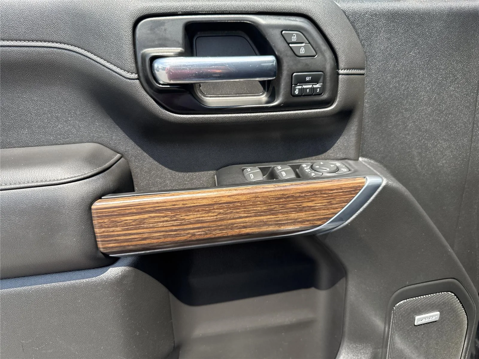 Used 2022 Black Chevrolet High Country image 18
