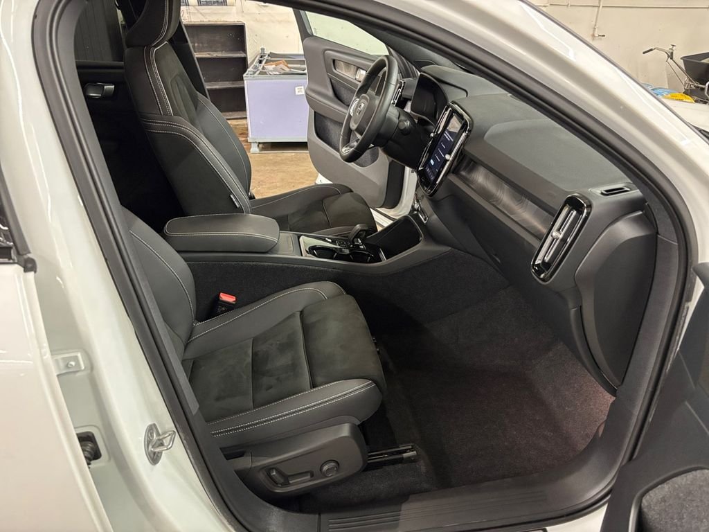 Certified Used 2023 Crystal White Volvo Ultimate image 19