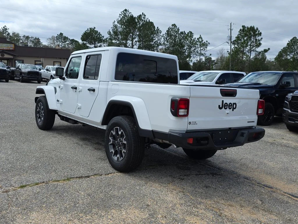 New 2026 Bright White Clear-Coat Exterior Paint Jeep Sahara image 6