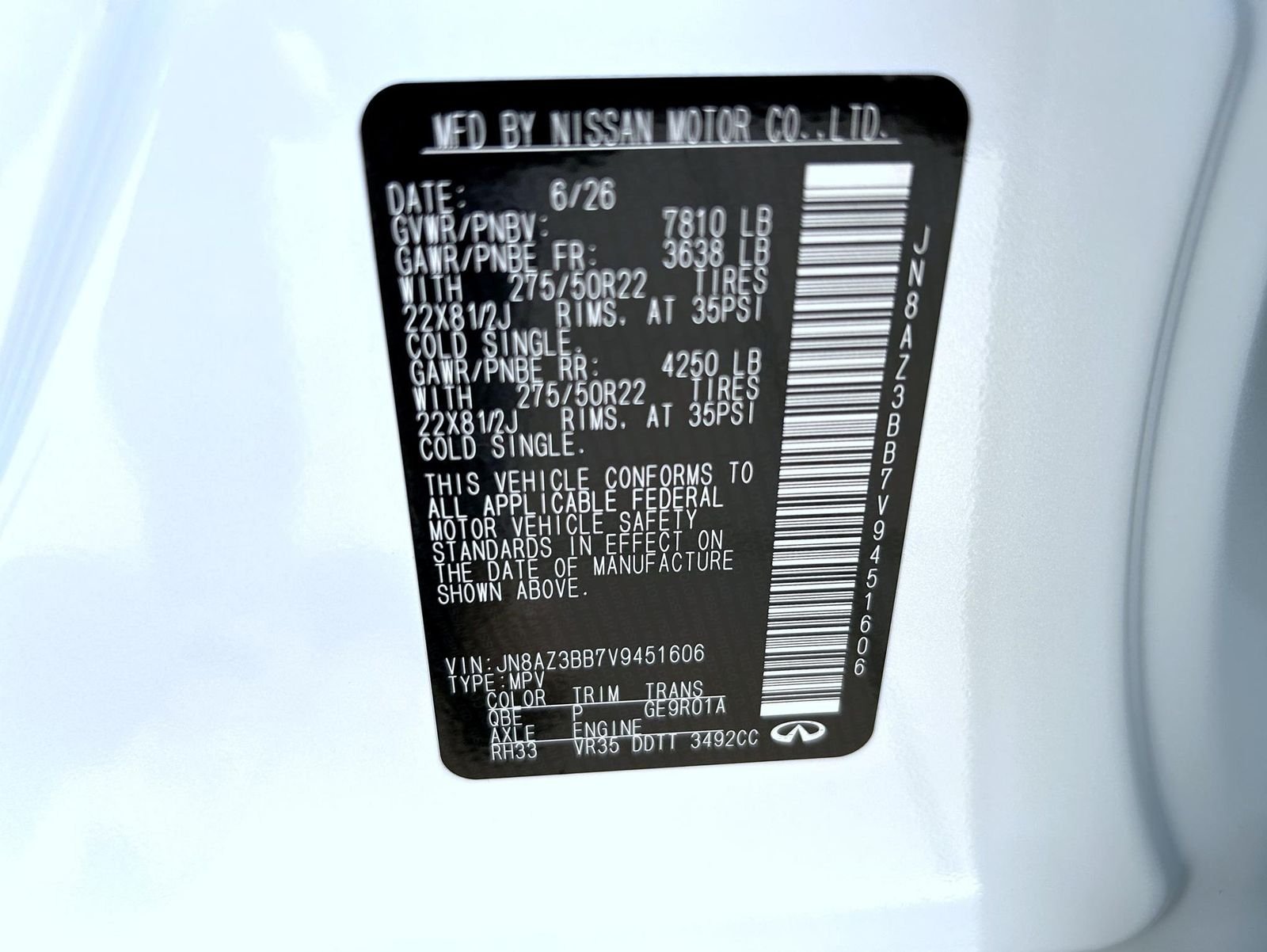 New 2027 RADIANT WHITE INFINITI Luxe 4WD image 27