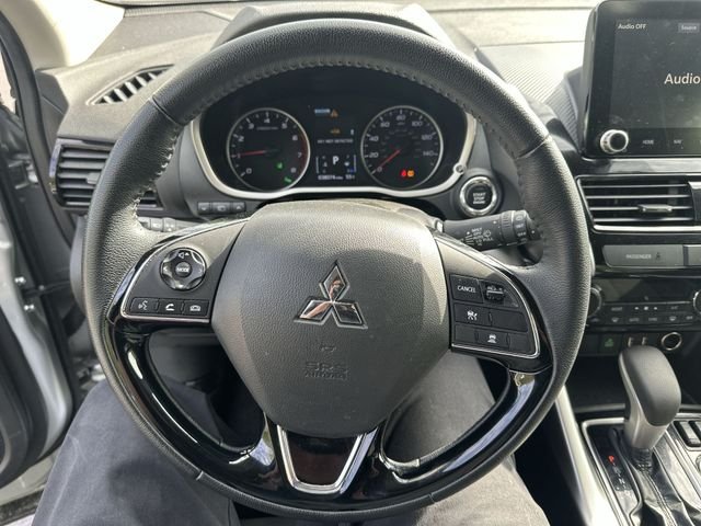 Used 2025  Mitsubishi SE image 13