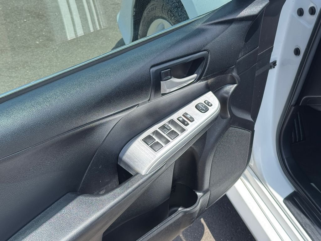 Used 2014 White Toyota SE image 10