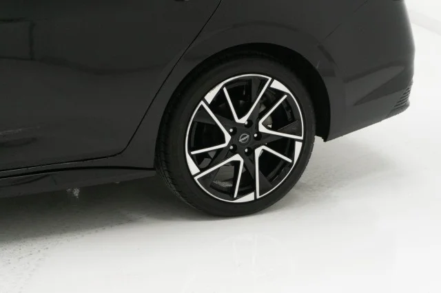 Used 2025 Super Black Nissan SR image 13