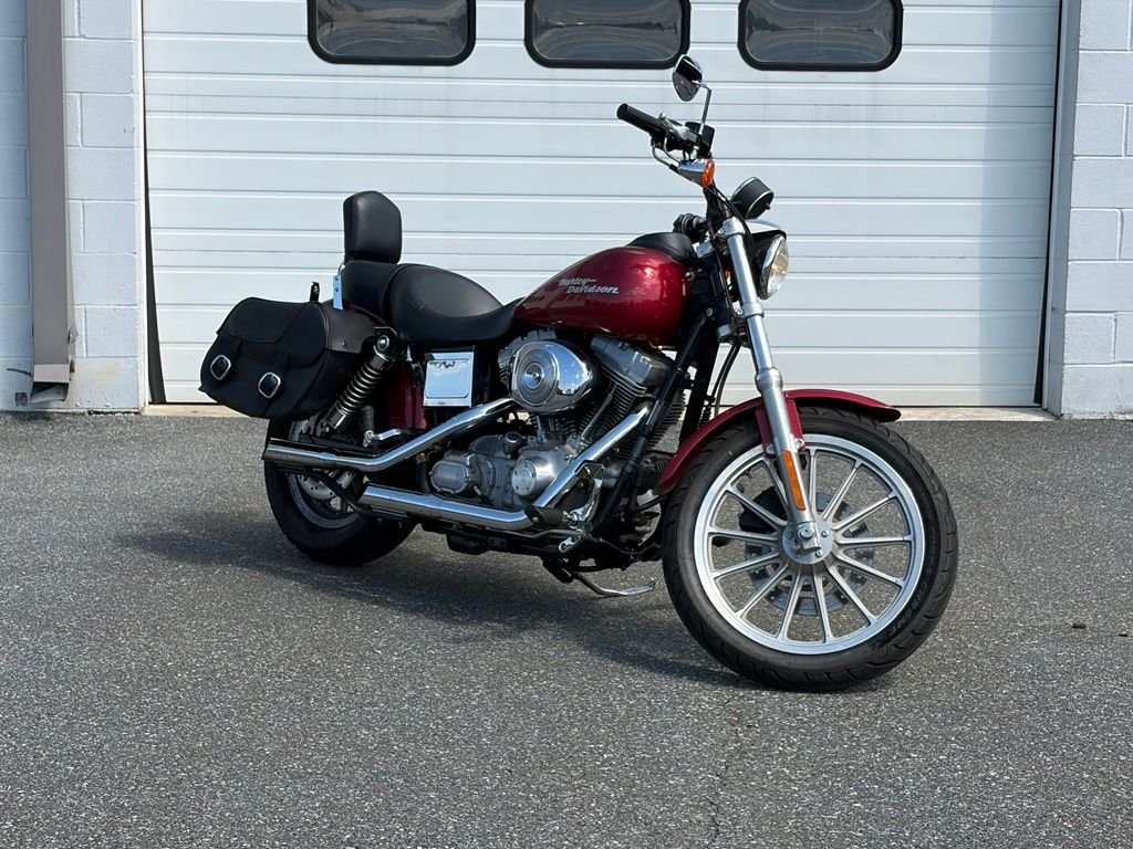 Used 2004 Red Harley-Davidson  image 1