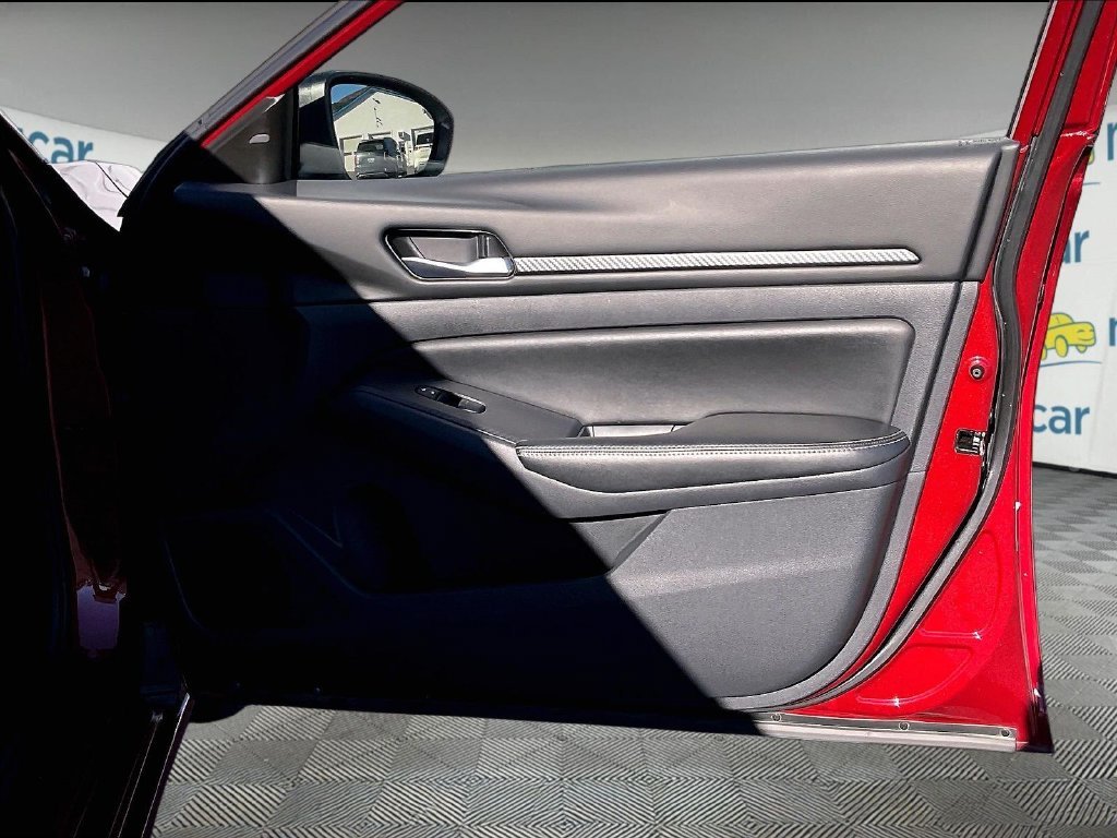 Used 2024 Scarlet Ember Nissan 2.5 SV image 12