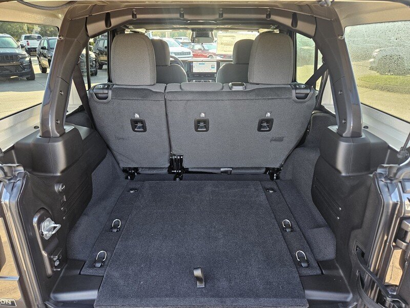 New 2026 Granite Crystal Metallic Clear-Coat Exterior Paint Jeep SPORT S 4 DOOR 4X4 image 13