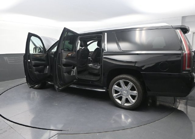 Used 2020 Black Cadillac Premium image 44
