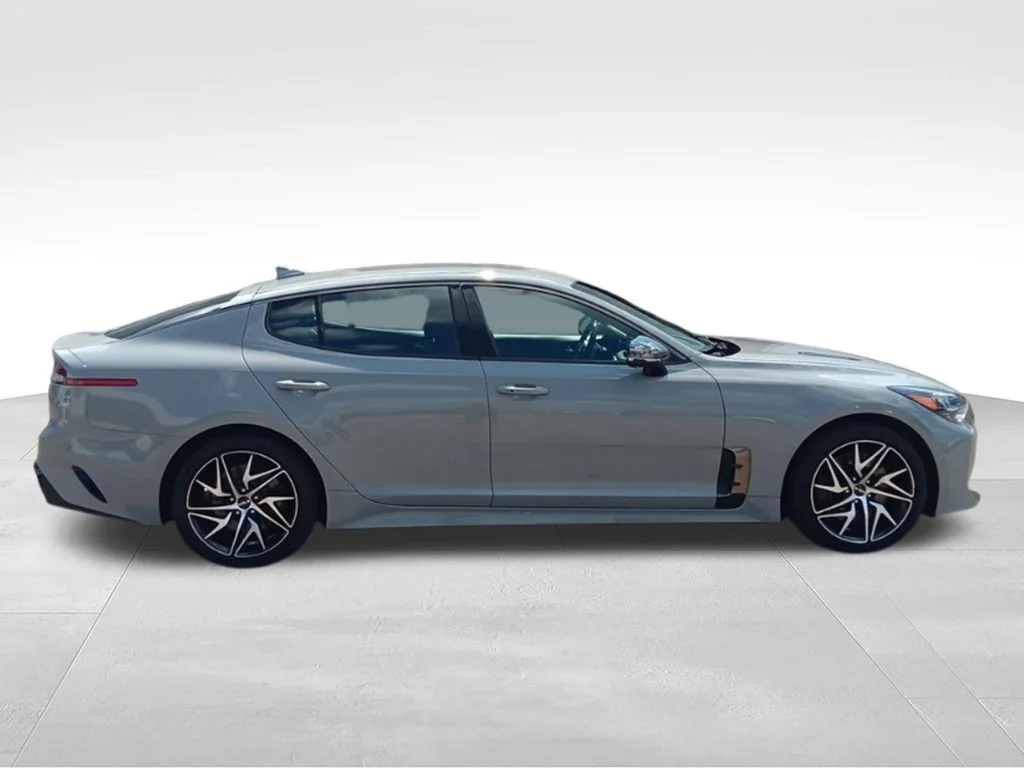 Used 2022 Ceramic Silver Kia GT-Line image 9