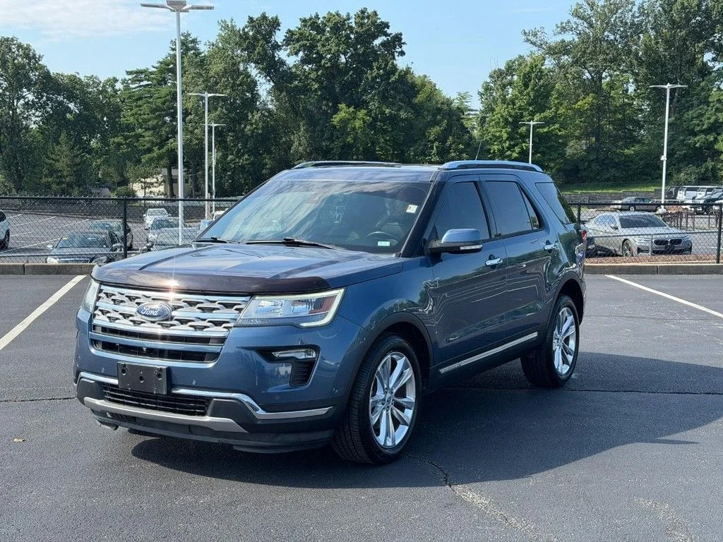 Used 2018 Blue Ford Limited image 8