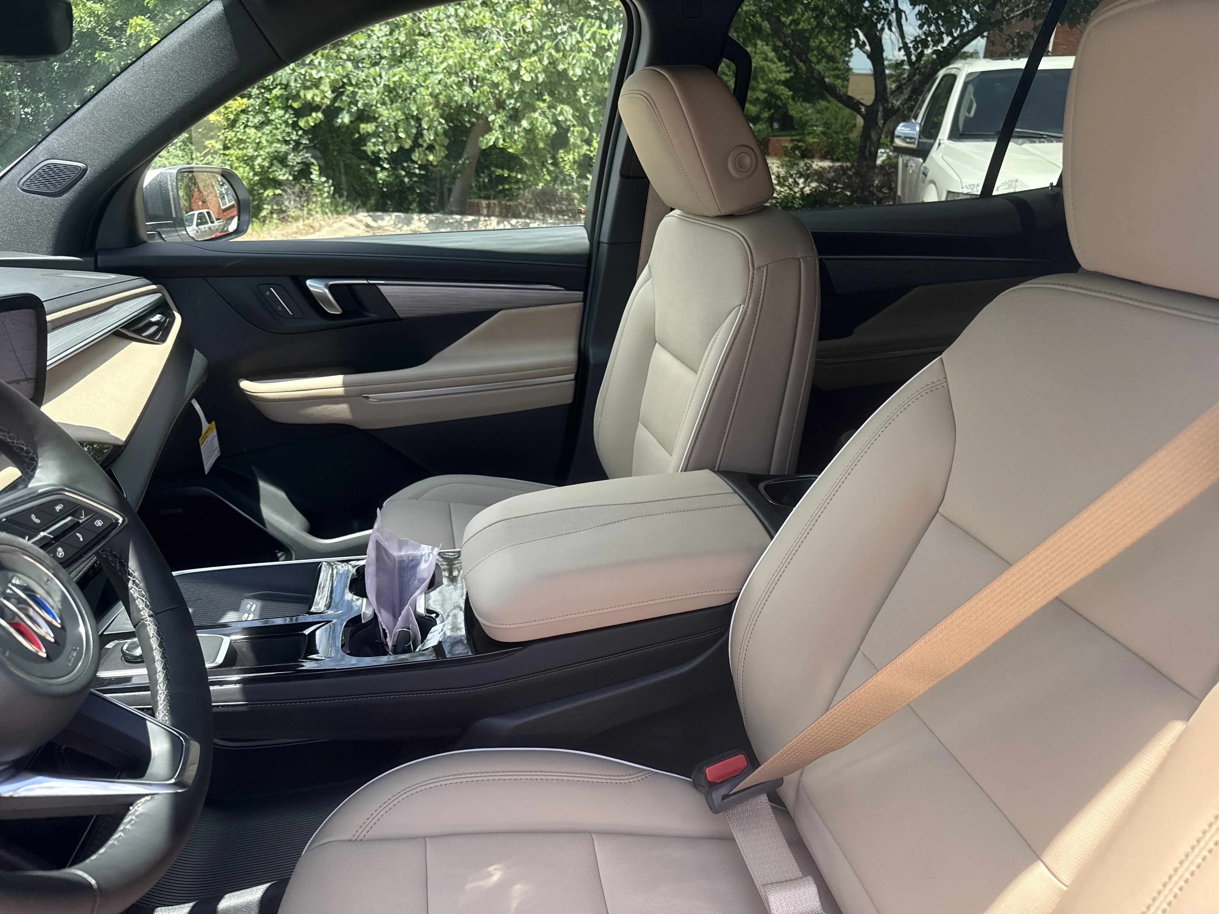 New 2026 Summit White Buick Preferred image 5