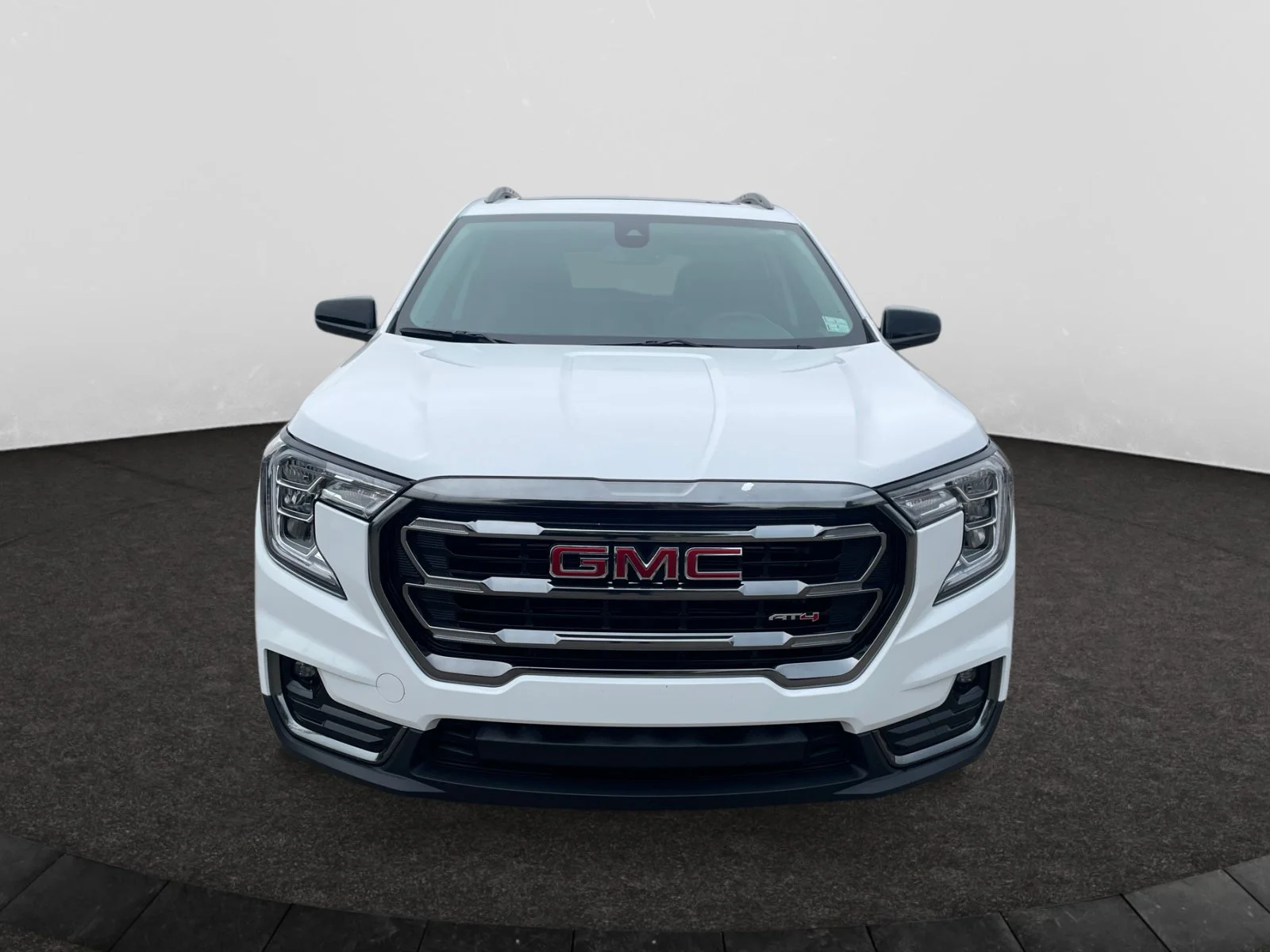 Used 2024 White GMC AT4 AWD image 8