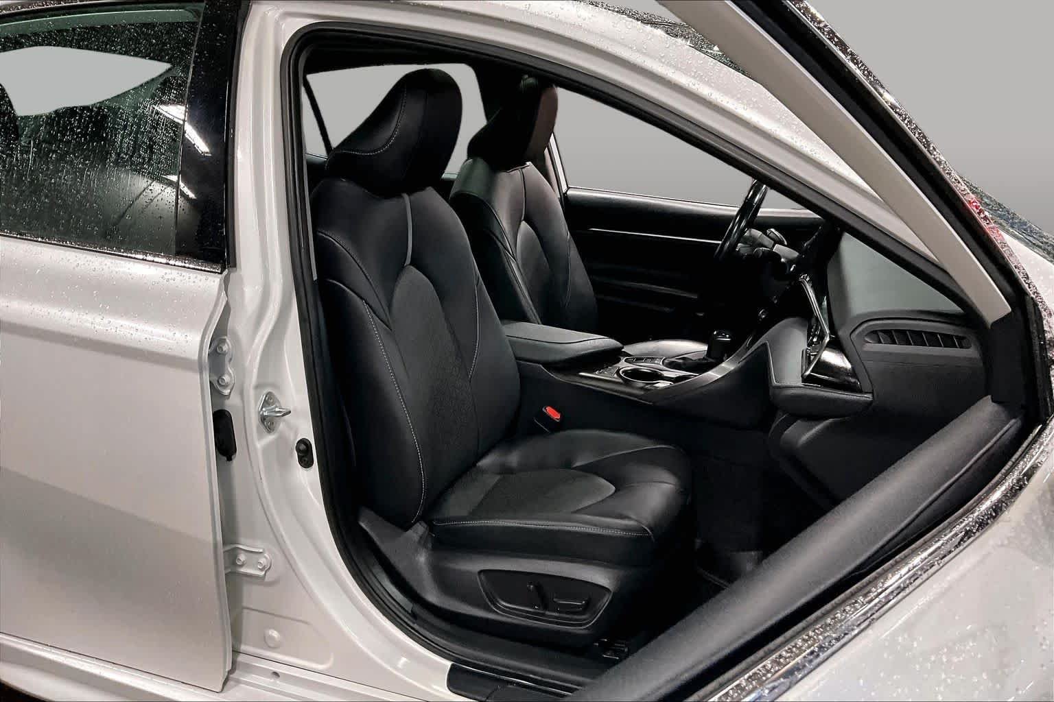 Certified Used 2021 Wind Chill Pearl Toyota XSE image 8