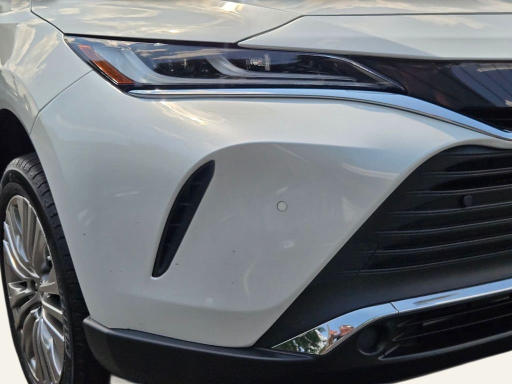 Used 2021 White Toyota XLE image 2
