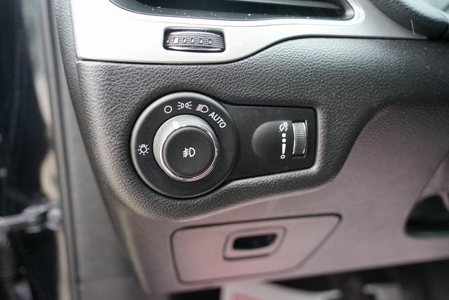 2020 JEEP CHEROKEE - Image 11