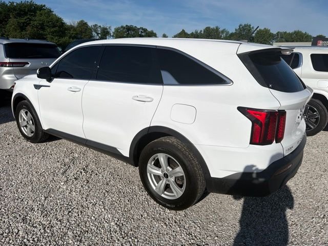 Used 2022 White Kia LX image 5