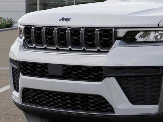 New 2026 Bright White Clear-Coat Exterior Paint Jeep Laredo Altitude image 37
