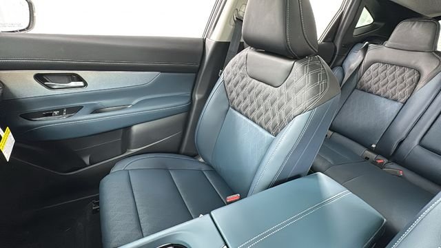 2025 Nissan Murano Platinum - Photo 13