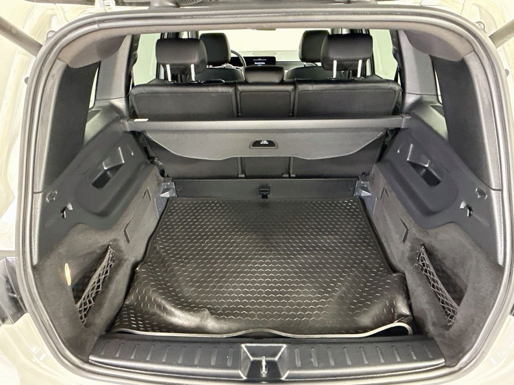 Used 2023 Polar White Mercedes-Benz GLB 250 image 26