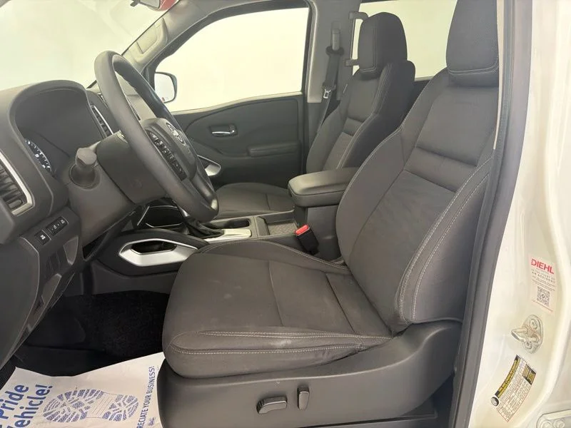 Used 2022 White Nissan SV image 17
