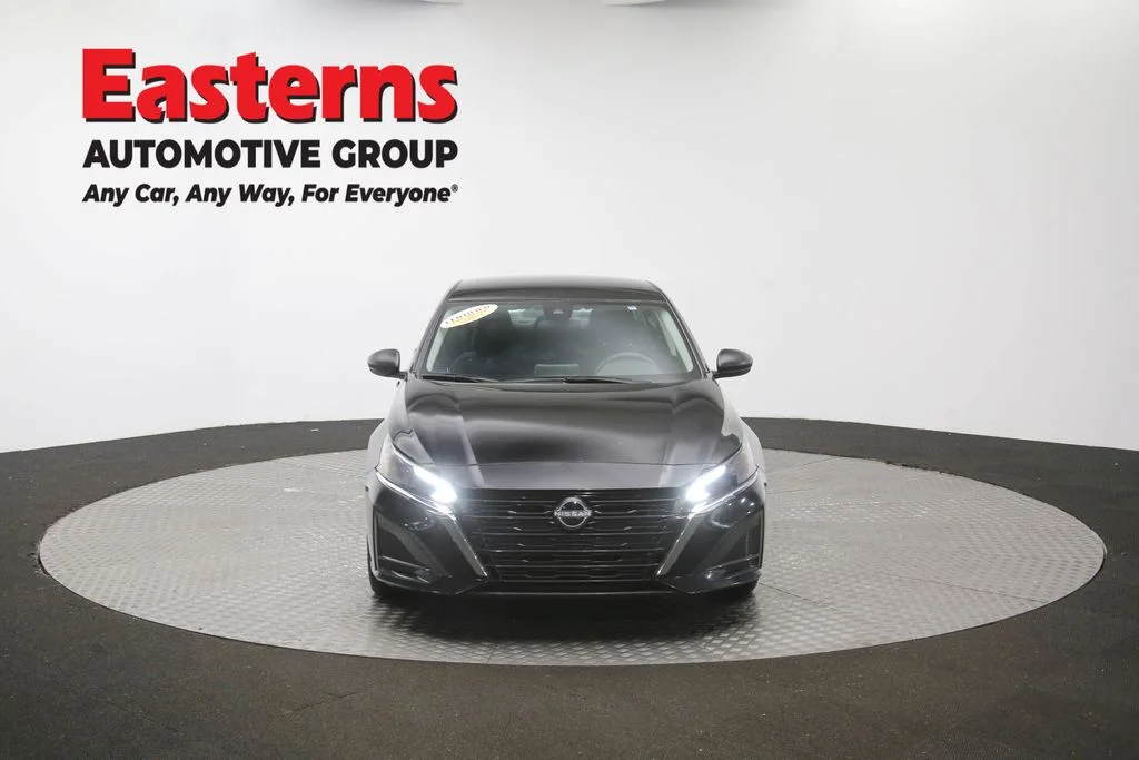 Used 2025 Black Nissan 2.5 SV image 48