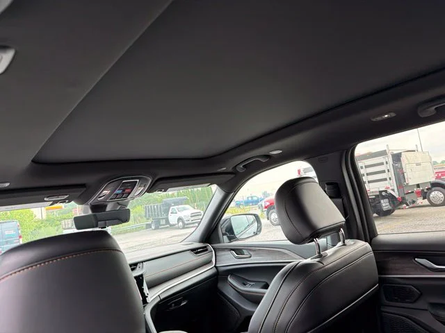 New 2026 Black Jeep  image 9