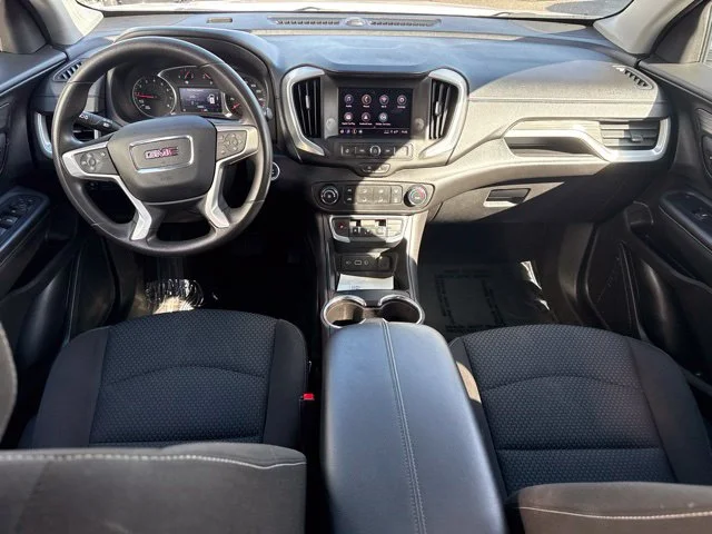 Used 2024 White GMC SLE image 23
