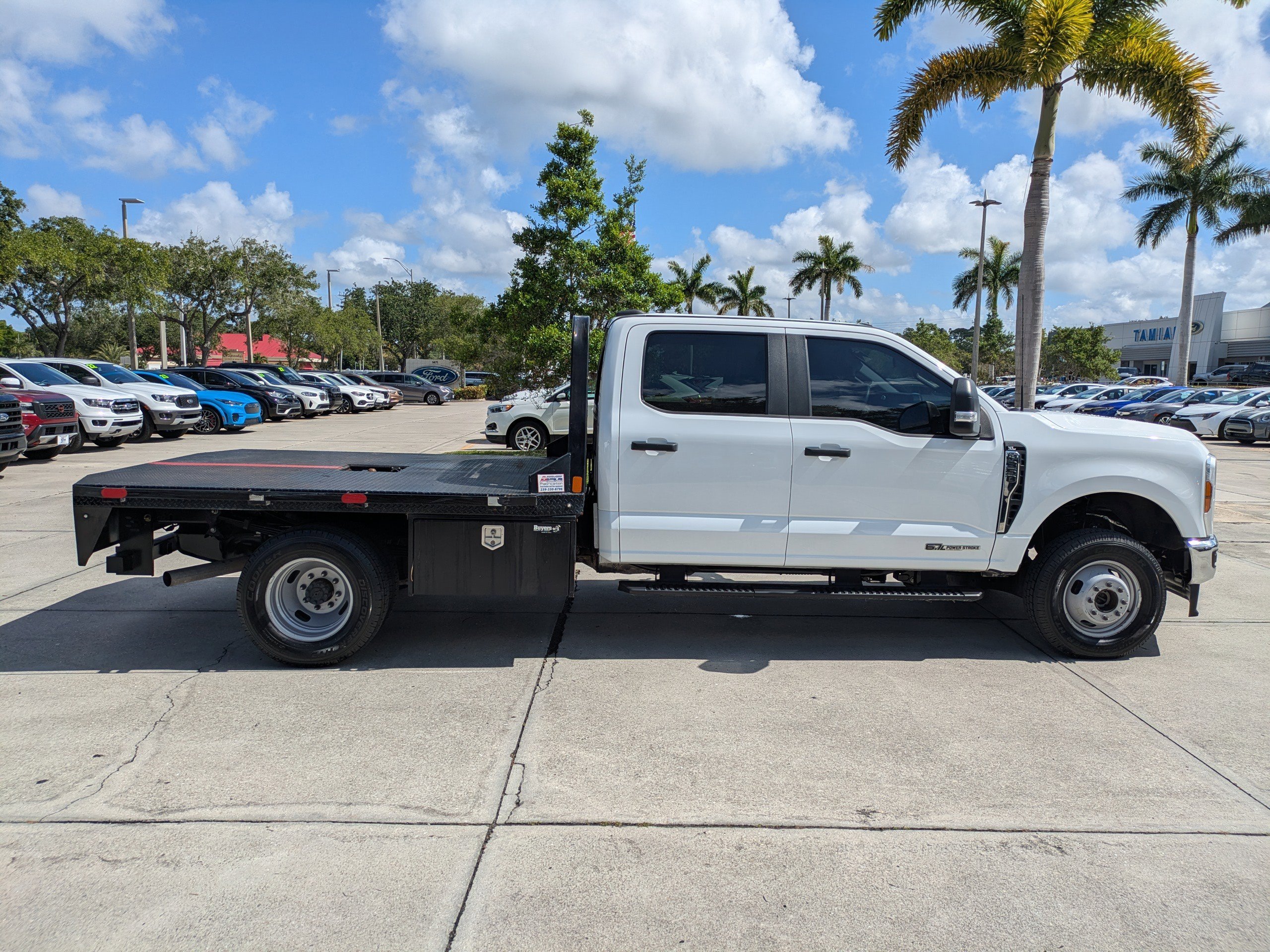 Used 2024 Oxford White Ford XL image 3
