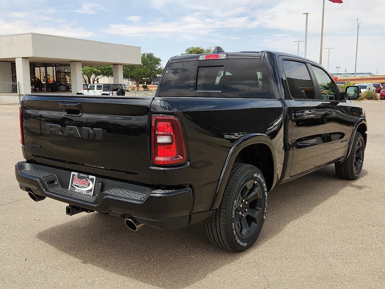 New 2026 Diamond Black Crystal Pearl-Coat  Paint Ram LONE STAR CREW CAB 4X2 5