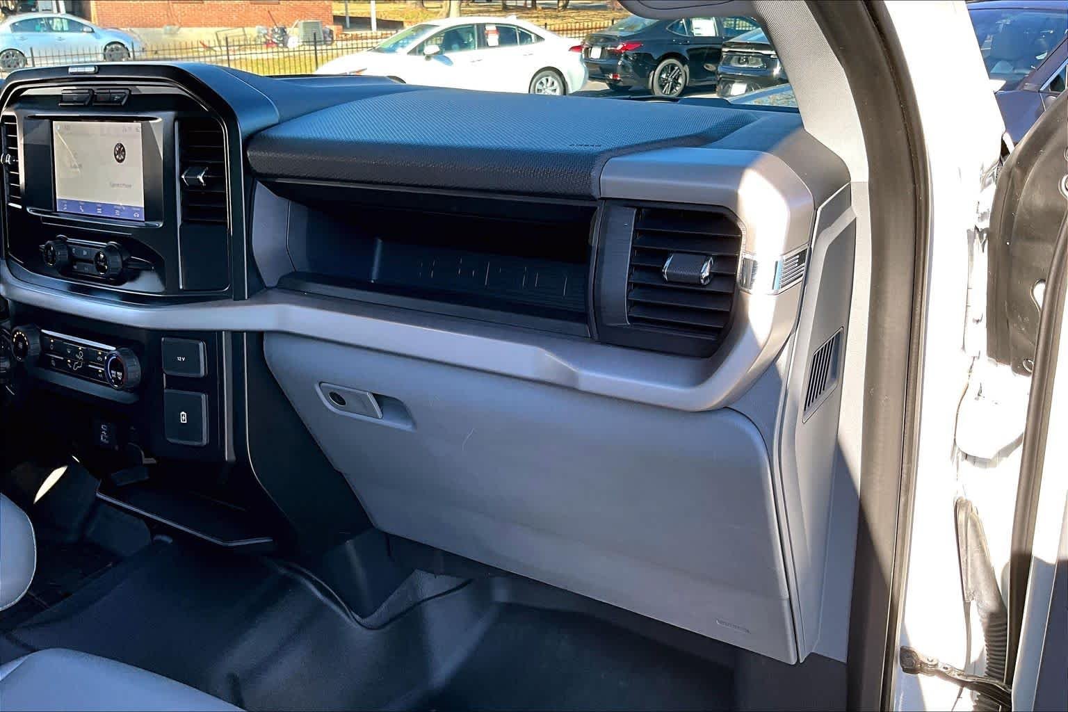 Used 2023 Oxford White Ford XL image 47