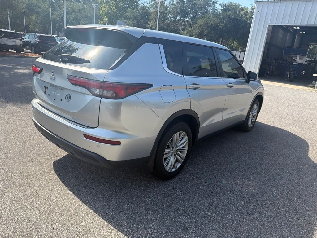 Used 2024  Mitsubishi ES image 7