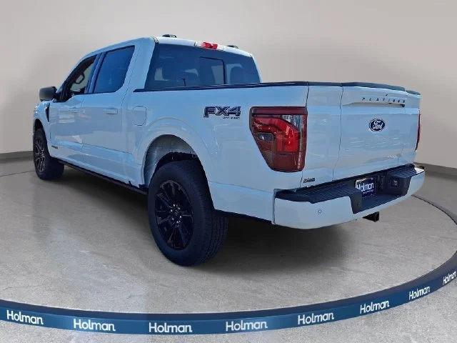 New 2026 Star White Metallic Tri-Coat Ford Platinum image 5