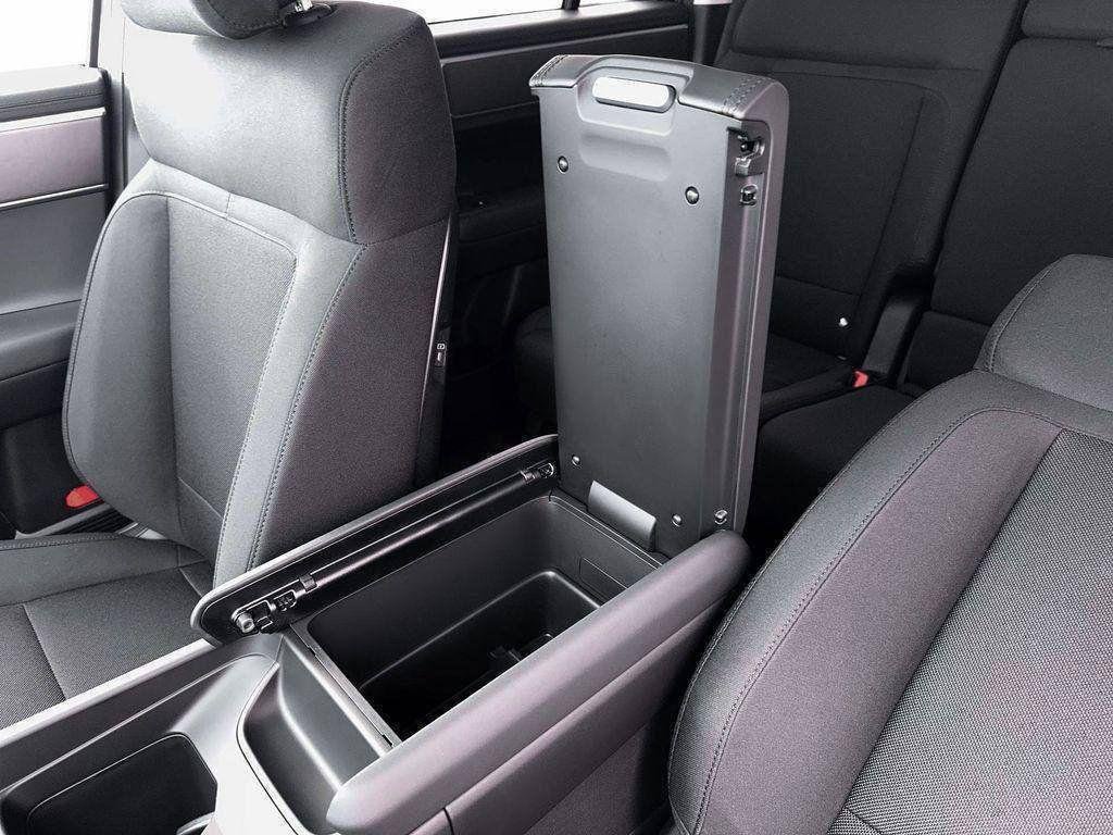 New 2026 White Hyundai SE AWD image 24