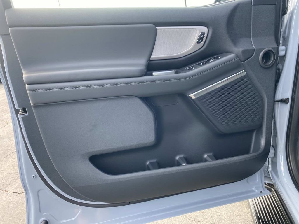 New 2026 Glacier Gray Metallic Tri-Coat Ford Active image 11