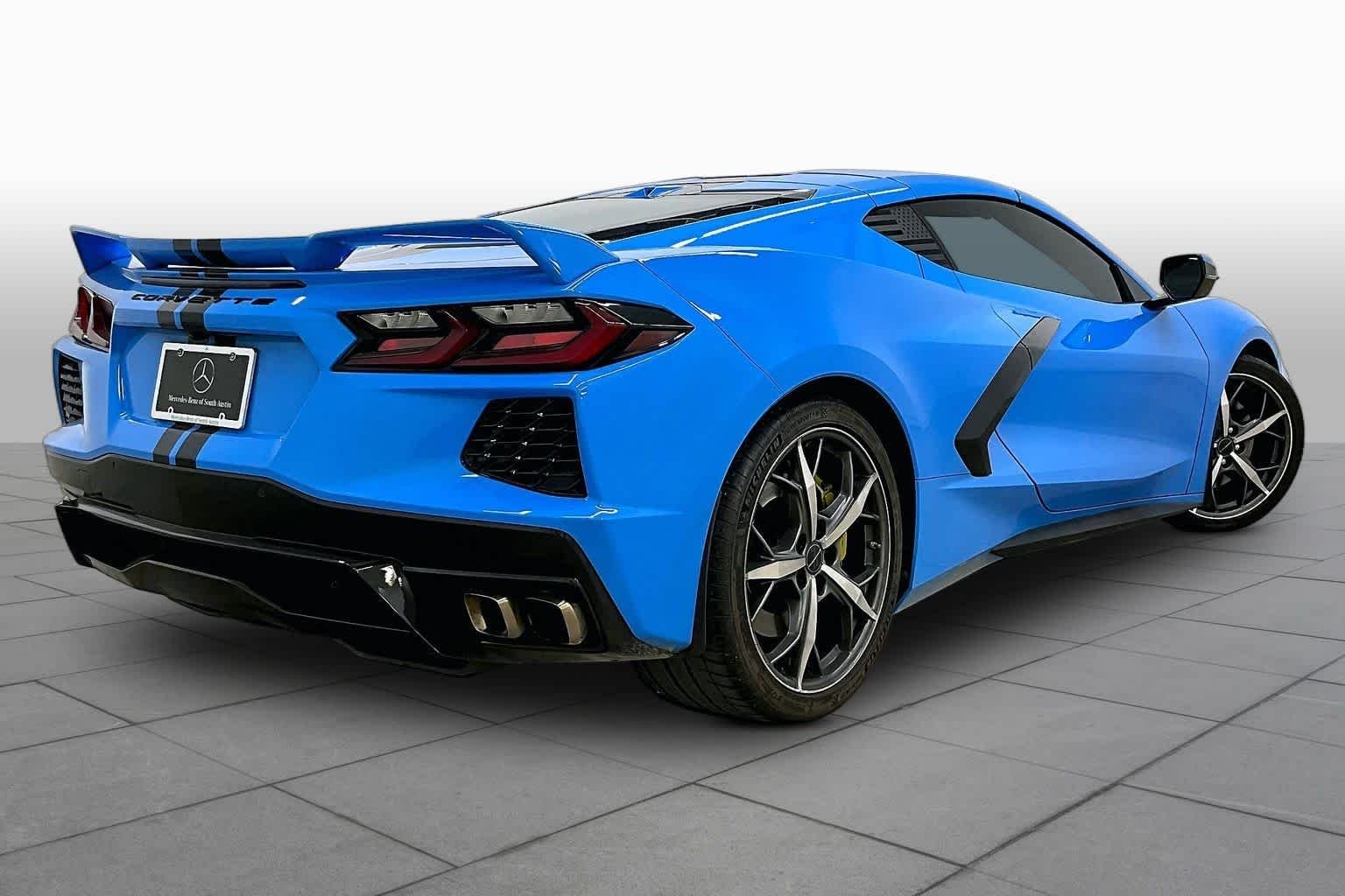 Used 2021 Rapid Blue Chevrolet 2LT image 13