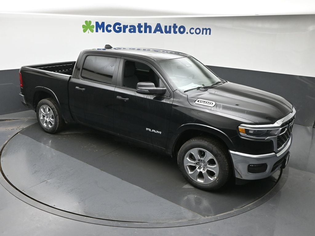 New 2026 Diamond Black Crystal Pearl-Coat Exterior Paint RAM Big Horn/Lone Star image 3