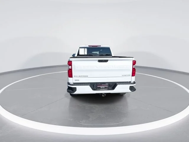 Used 2025 White Chevrolet Custom image 7