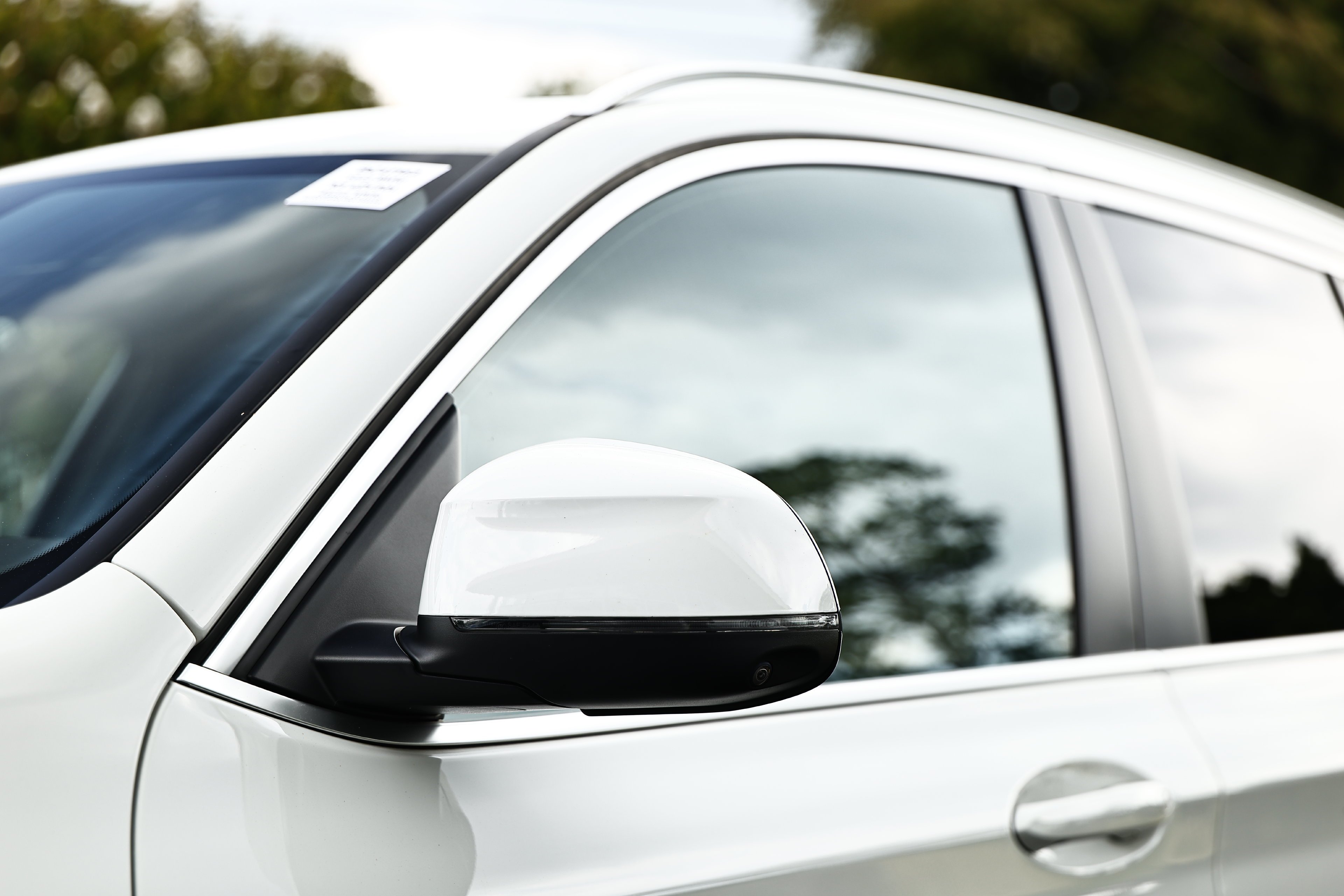 Used 2024 Alpine White BMW xDrive30i image 12