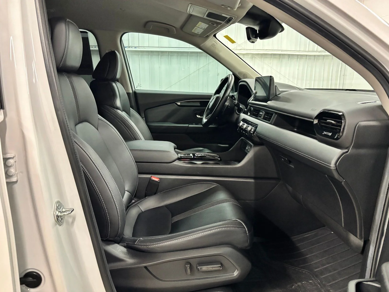 Used 2024 Gray Honda EX-L image 22
