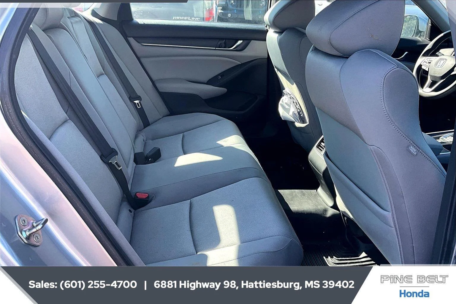 Used 2019 Lunar Silver Metallic Honda EX image 3