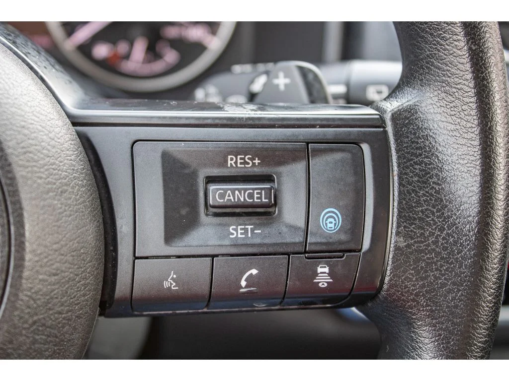 Used 2024 Everest White Pearl Nissan SV image 38