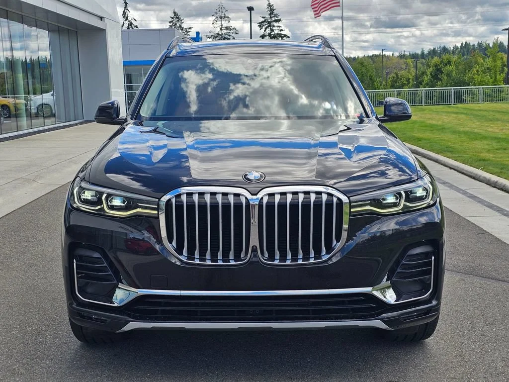 Used 2022  BMW xDrive40i image 8