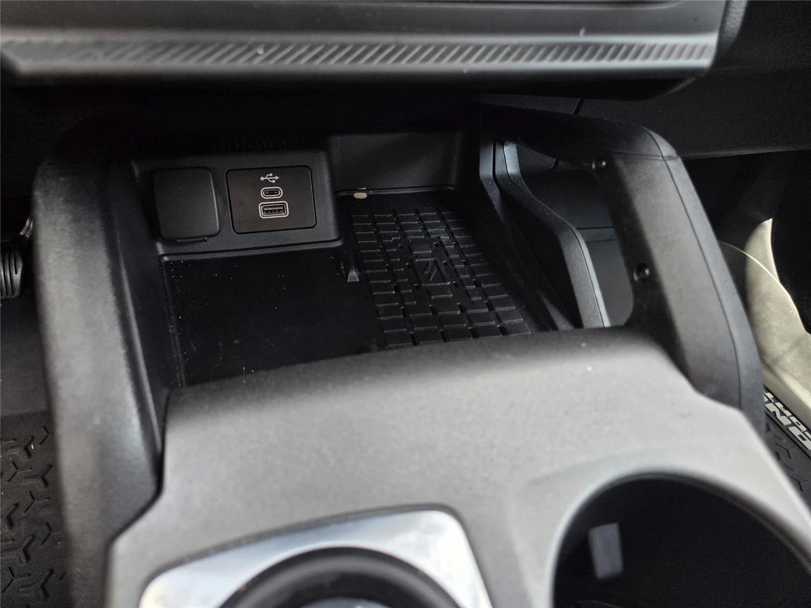Used 2025 Desert Sand Ford Badlands image 16