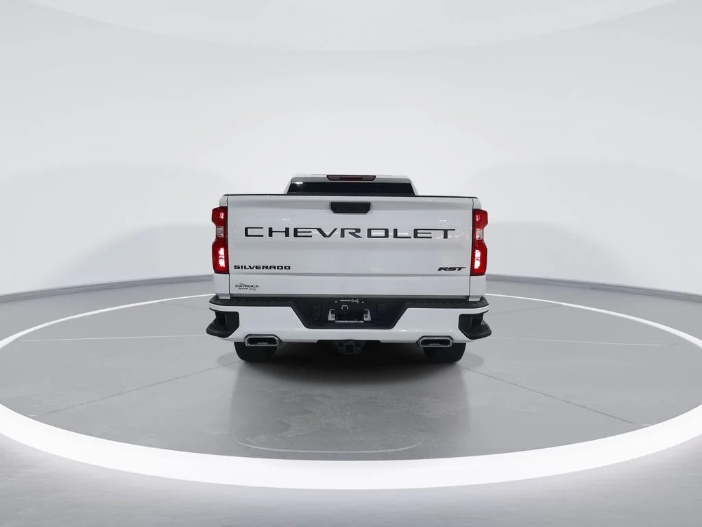 Used 2023 White Chevrolet RST image 7