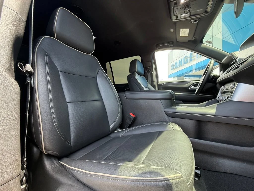 Used 2023 Onyx Black GMC SLT image 17