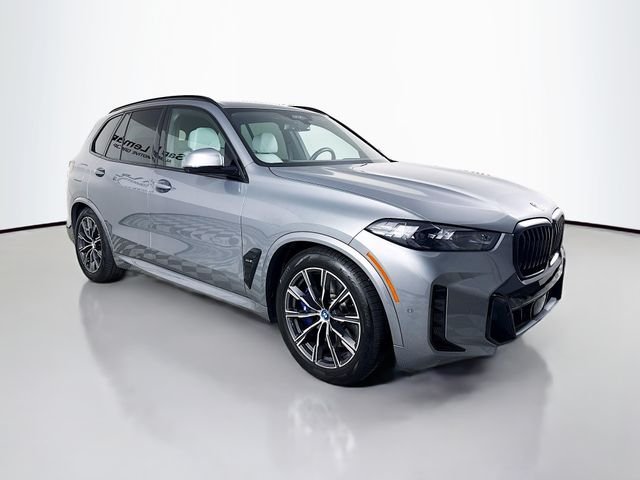 2024 BMW X5 xDrive50e's photo