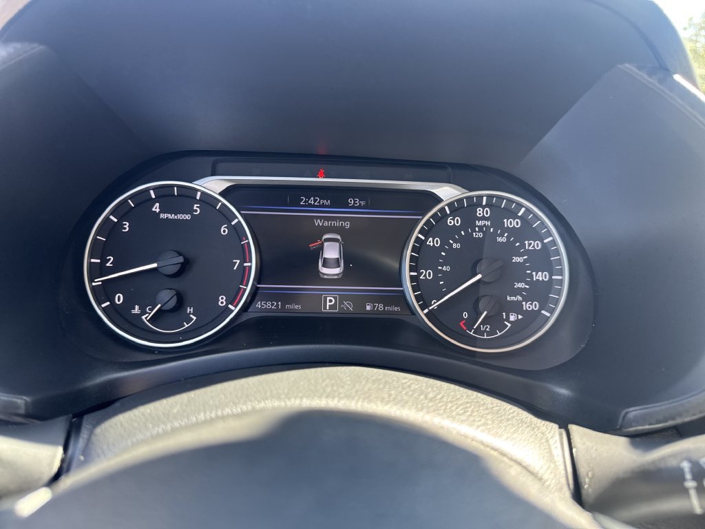 Used 2025 White Nissan SR image 22