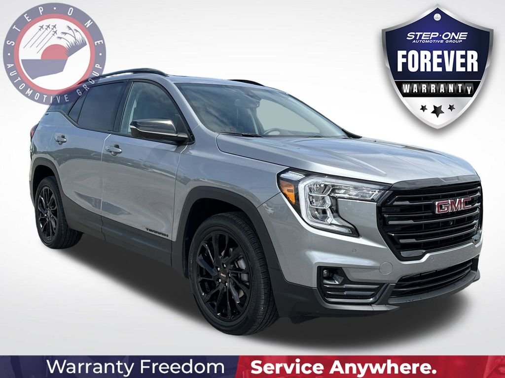 Used 2024 Silver GMC SLT image 9