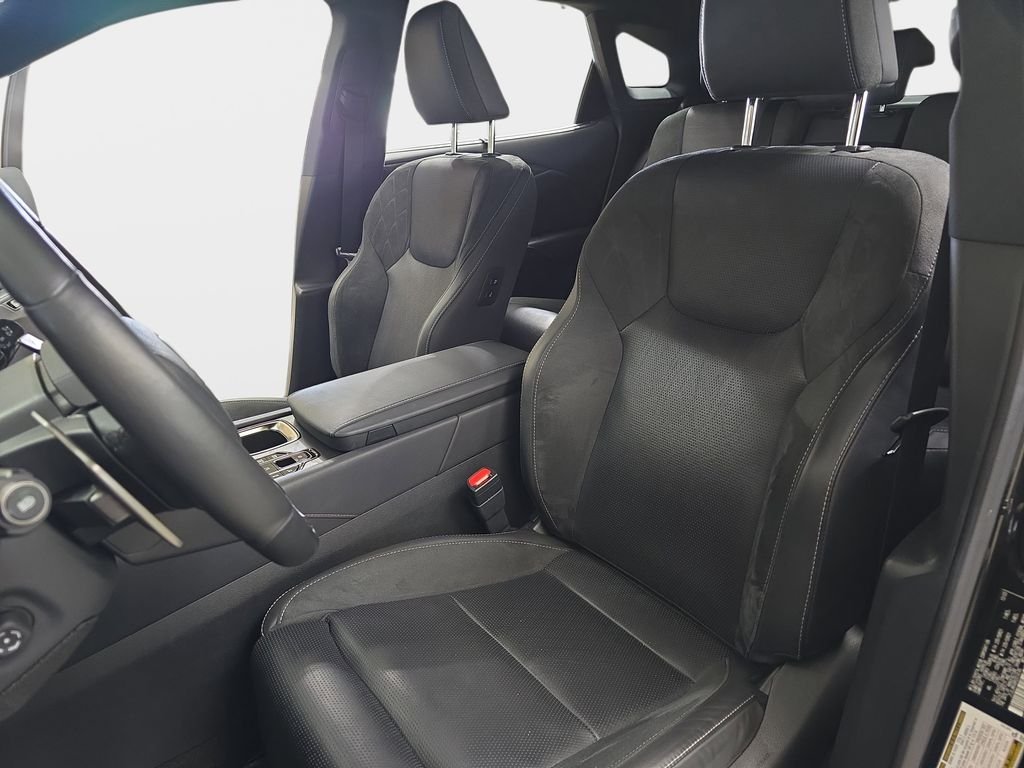 2024 Lexus RX PHEV 450h+ - Photo 15