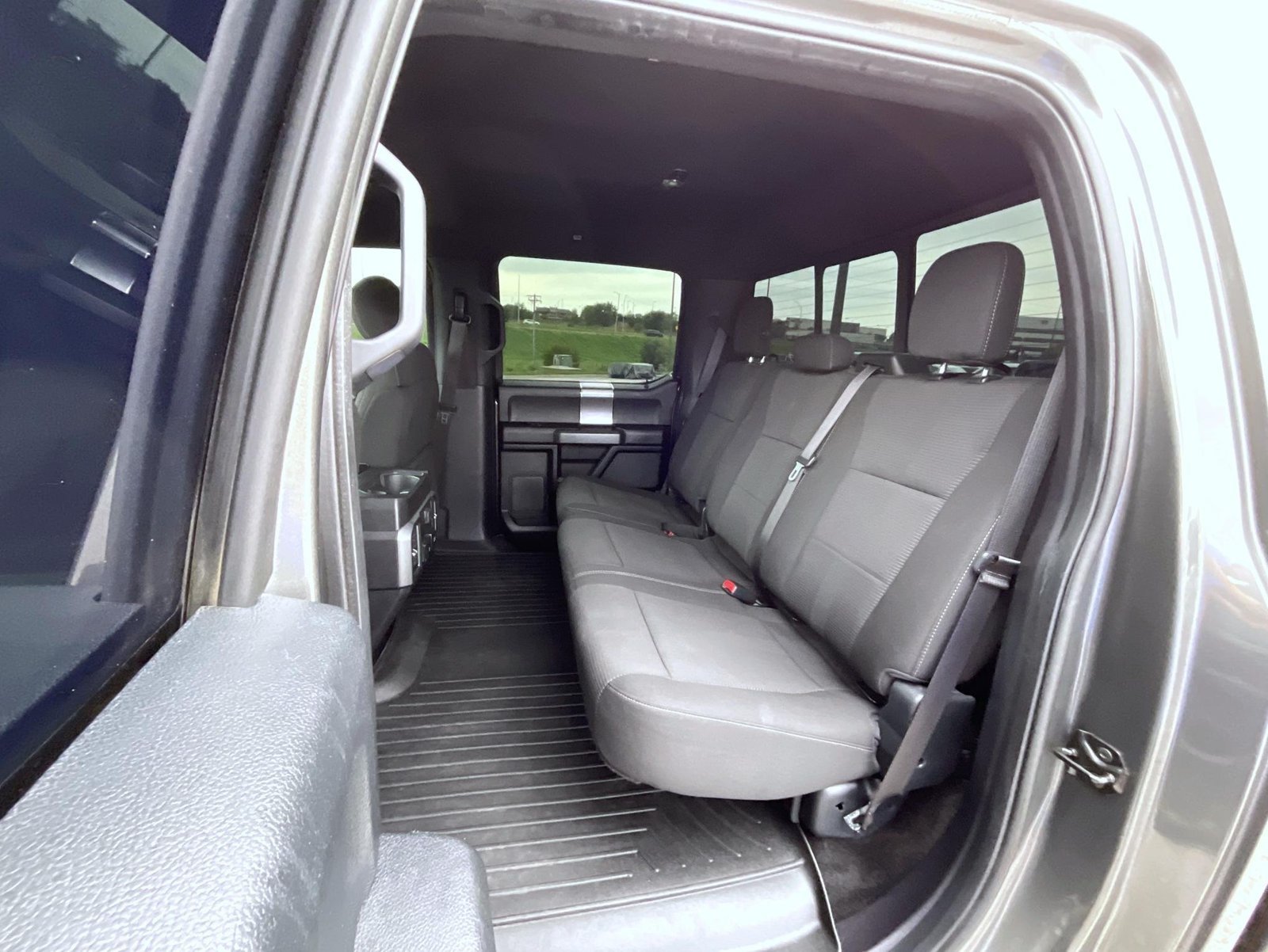 Used 2017 Gray Ford XLT image 19