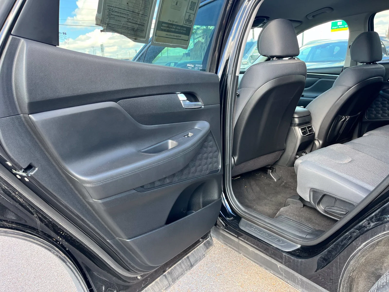 Used 2023 Black Hyundai SEL image 17